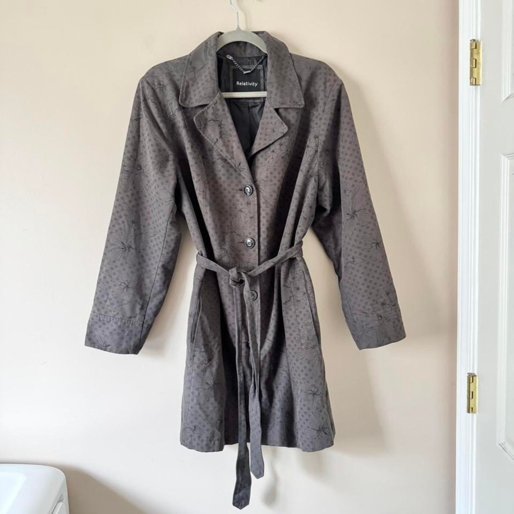 Y2K Charcoal Grey Polka Dot Floral Jacket‎ Trench Coat